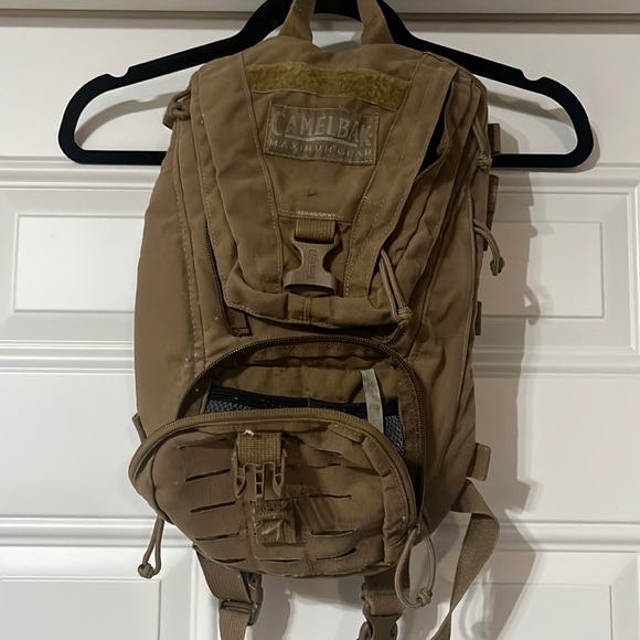 USMC Issued Camelbak Ambush™ 100oz Mil Spec Crux - Picture 2 of 7